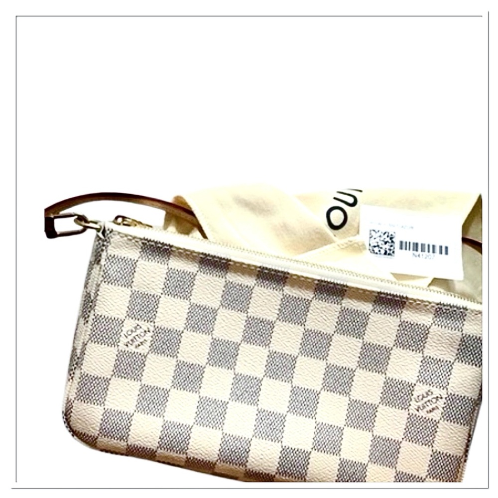 ✨ Louis Vuitton Damier Azur Pochette Accessoires